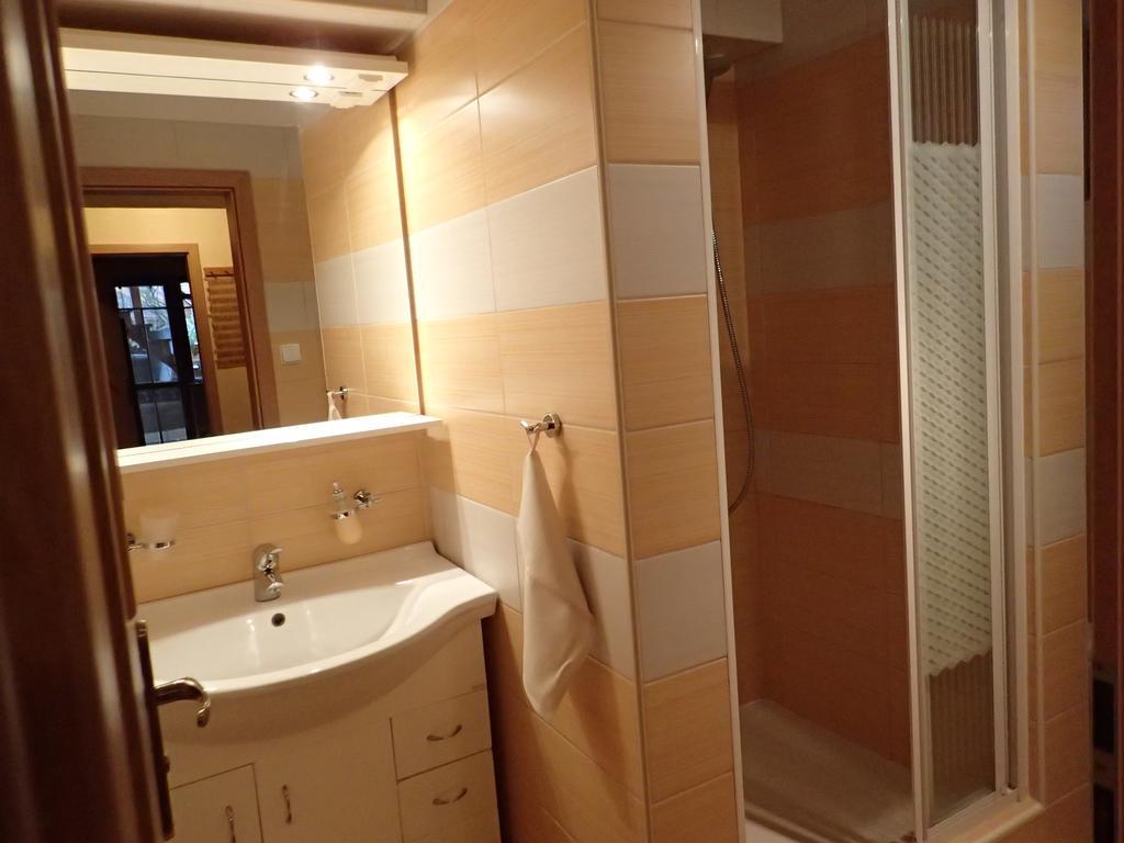 Family House - Apartmany Zuzana Stara Lesna Room photo